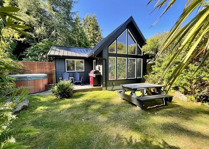 Private Oceanfront Cabin And Hot Tub! - Gww